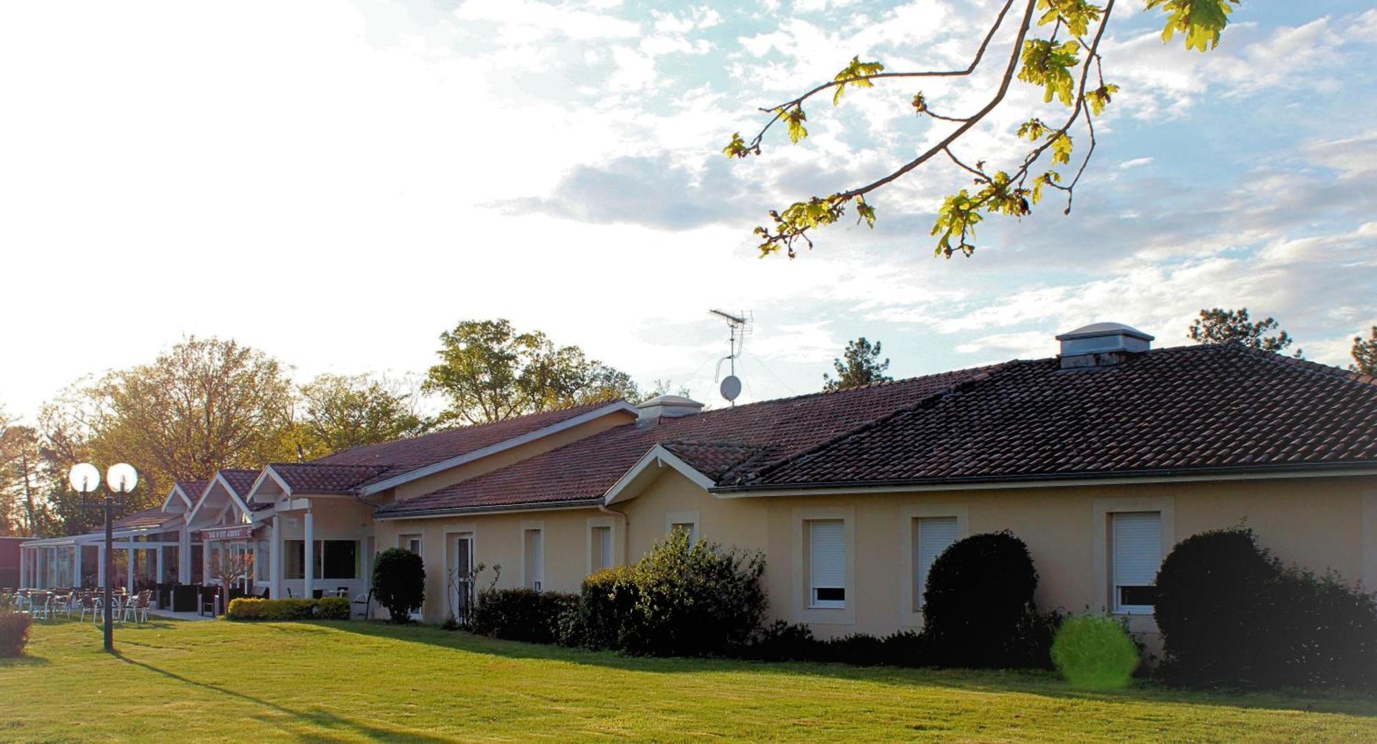 Hotel Au P'Tit Creux Des Landes Ychoux Exterior foto